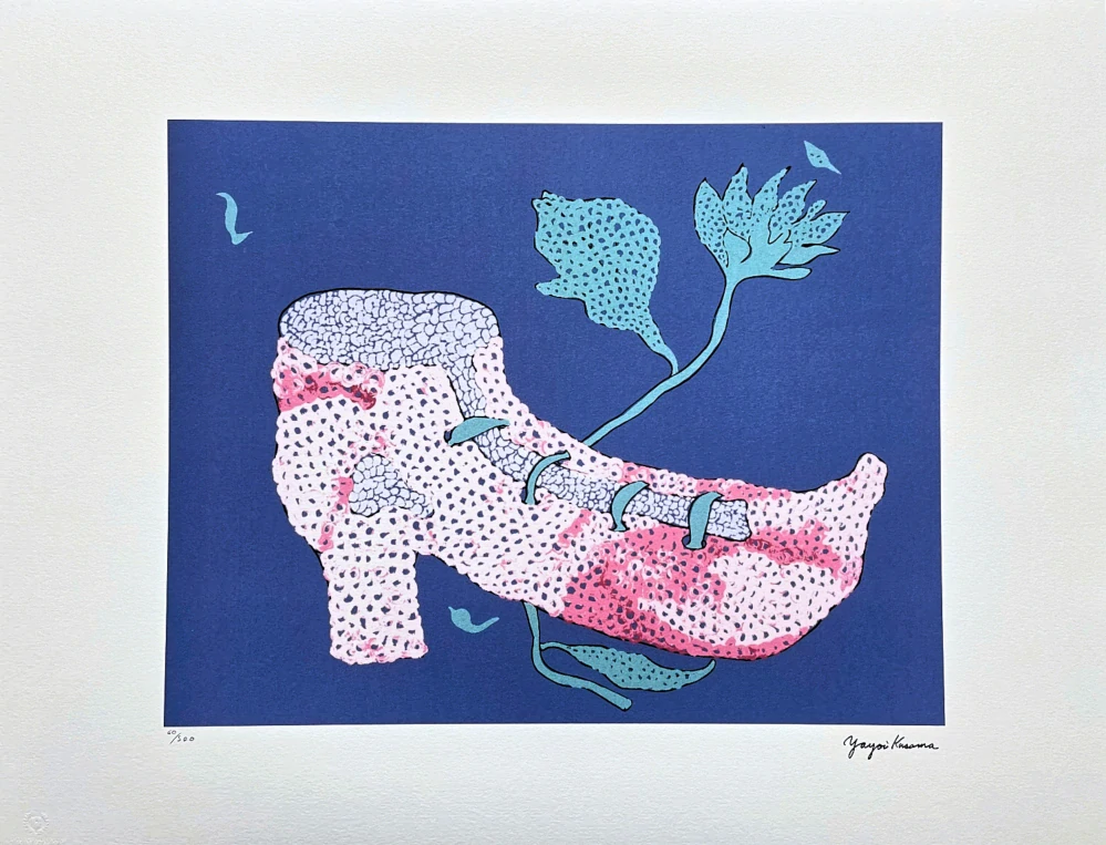 Yayoi Kusama - Going to the filed with shoes x/500 - signováno, číslovaná edice, 50x65 cm
