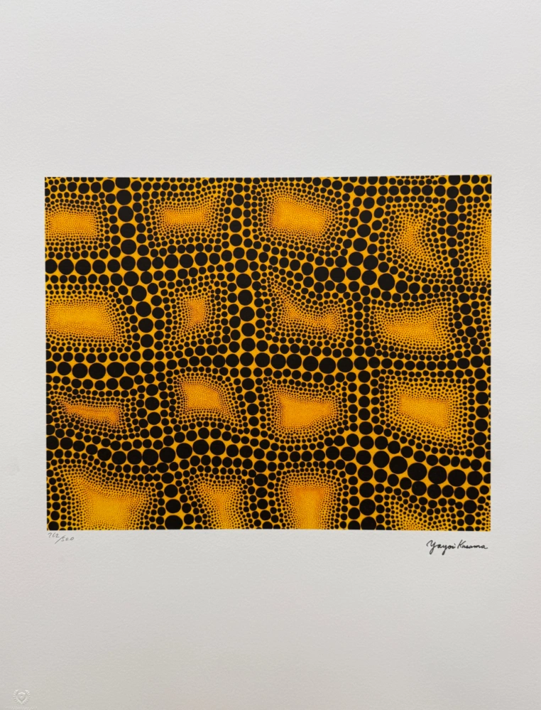 Yayoi Kusama - Yellow and Black Dots x/500 - signováno, číslovaná edice, 50x65 cm