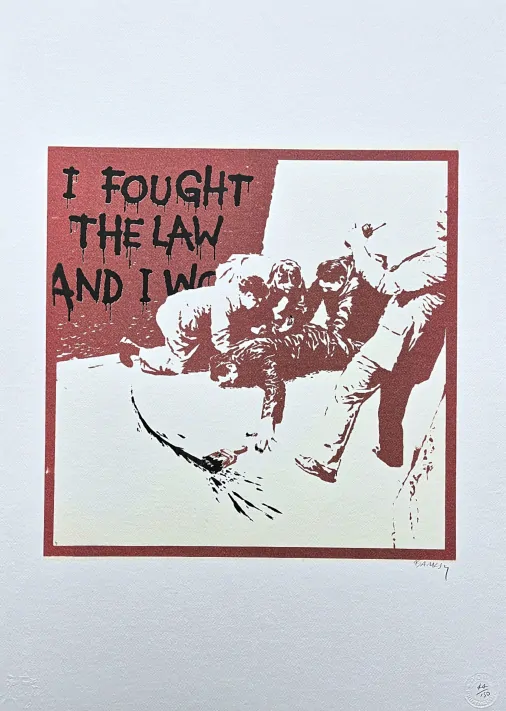 Banksy - I fought the Law x/150 červený - číslovaná edice s certifikátem, 50x70cm