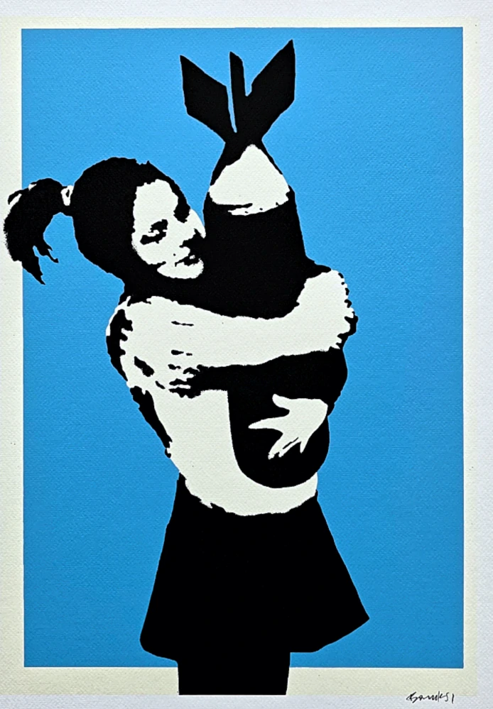Banksy - Bomb love modrá 86/150 - číslovaná edice s certifikátem, 50x70cm