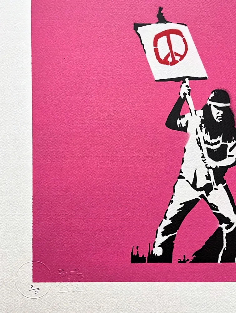 BANKSY/NOT BANKSY - Peace vs Love pink 2/5 - originální ručně stříkaný sprej na papíře