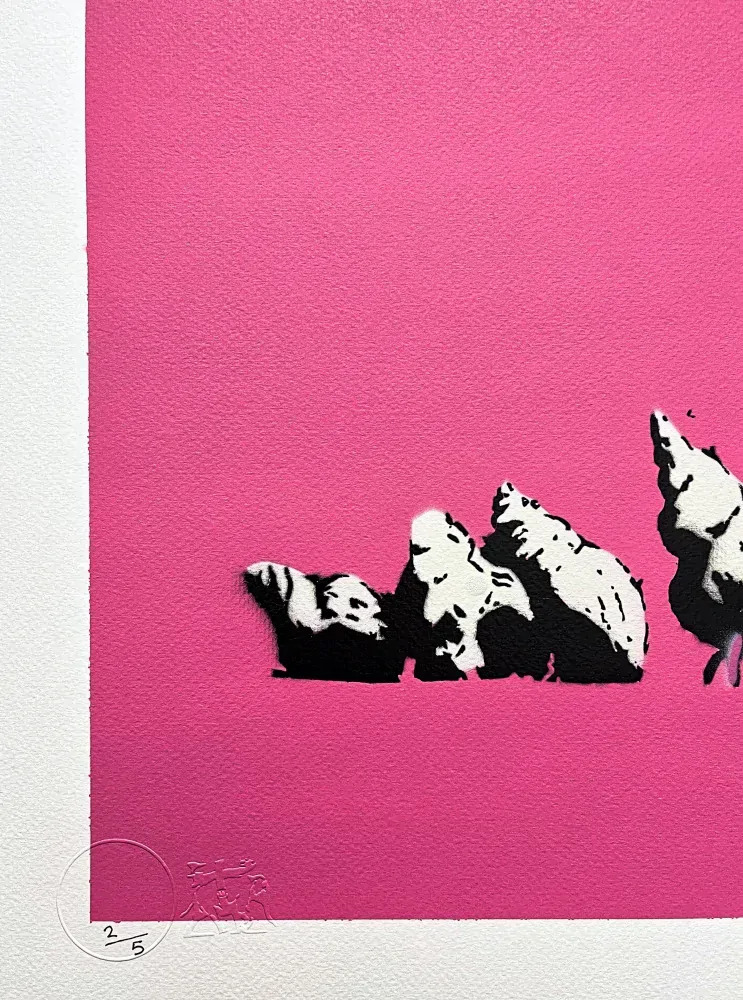 BANKSY/NOT BANKSY - Luxury Rentals Only pink 2/5 - originální ručně stříkaný sprej na papíře