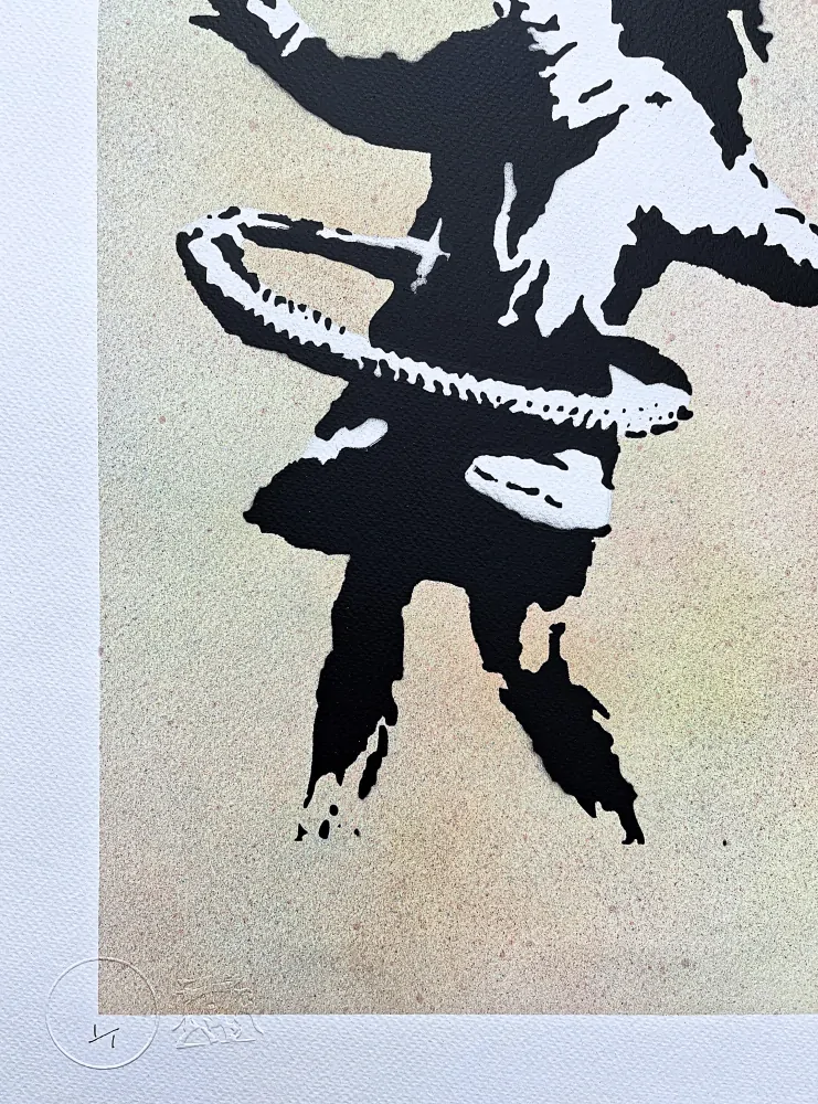 BANKSY/NOT BANKSY - Hula Hoop Girl 1/1 - originální ručně stříkaný sprej na papíře