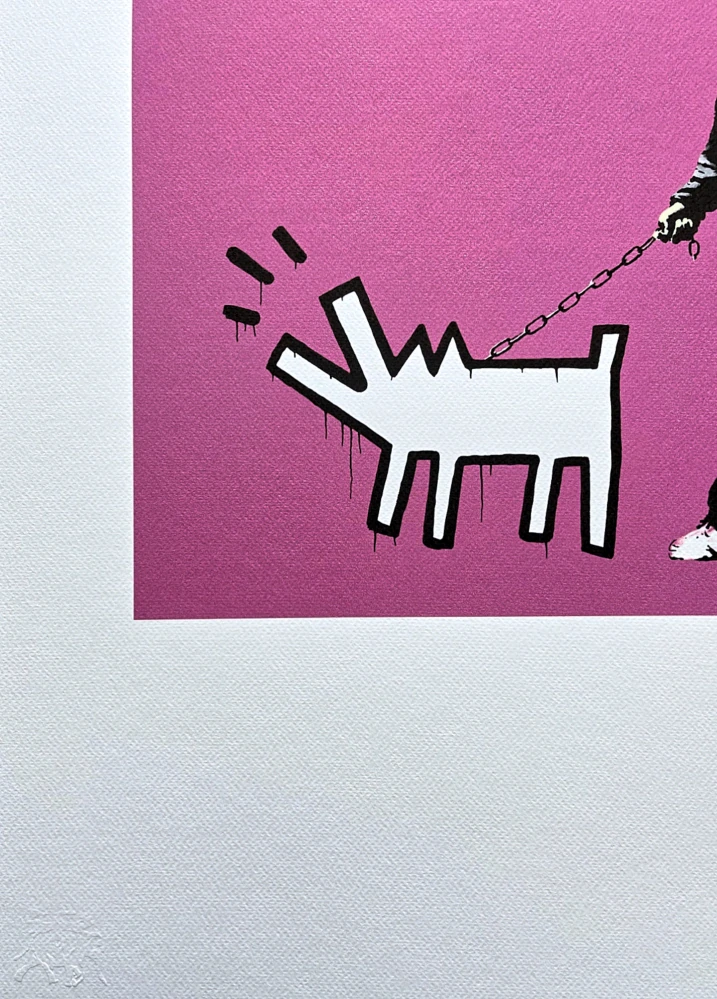 Banksy - Choose your weapon fialovo-červený 56/150 - číslovaná edice s certifikátem, 50x70cm
