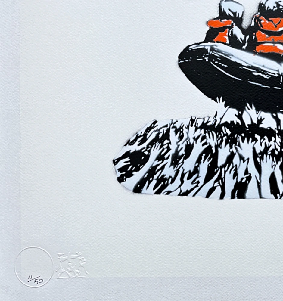BANKSY/NOT BANKSY - Migrant Crisis 11/50 - originální ručně stříkaný sprej na papíře