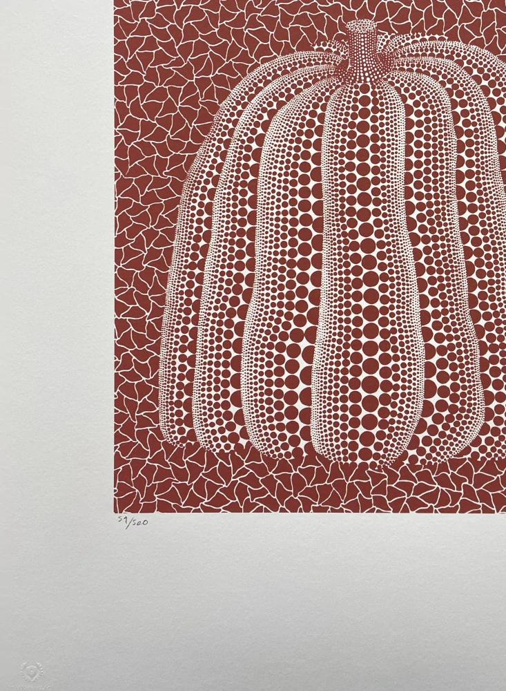 Yayoi Kusama - White pumpkin on red 59/500 - signováno, číslovaná edice, 50x65 cm
