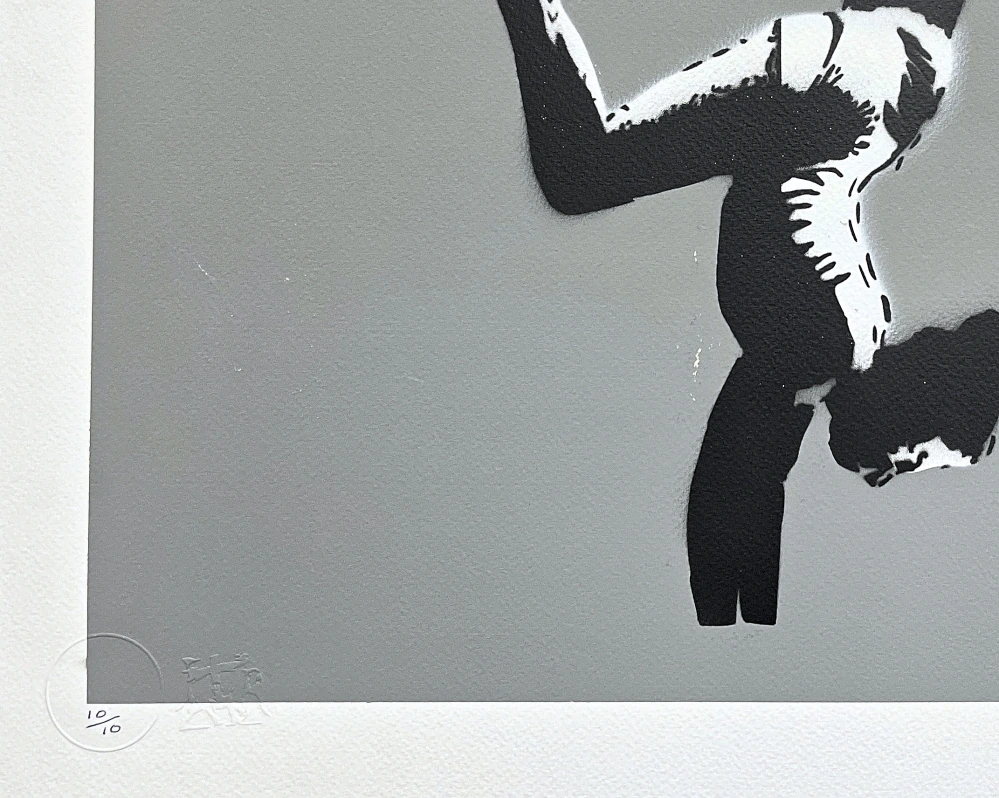 BANKSY/NOT BANKSY - Handstand Gymnast gray 10/10 - originální ručně stříkaný sprej na papíře