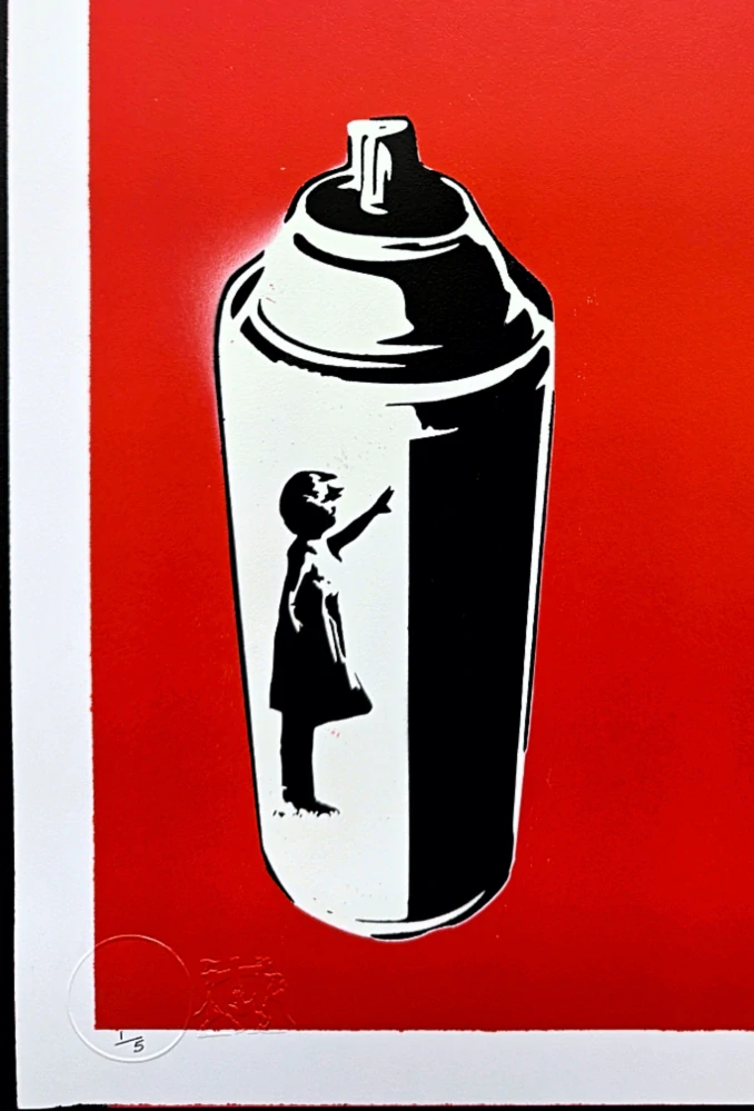 BANKSY/NOT BANKSY - Girl with spray can - red 1/5 -  originální ručně stříkaný sprej na papíře, 35x50cm