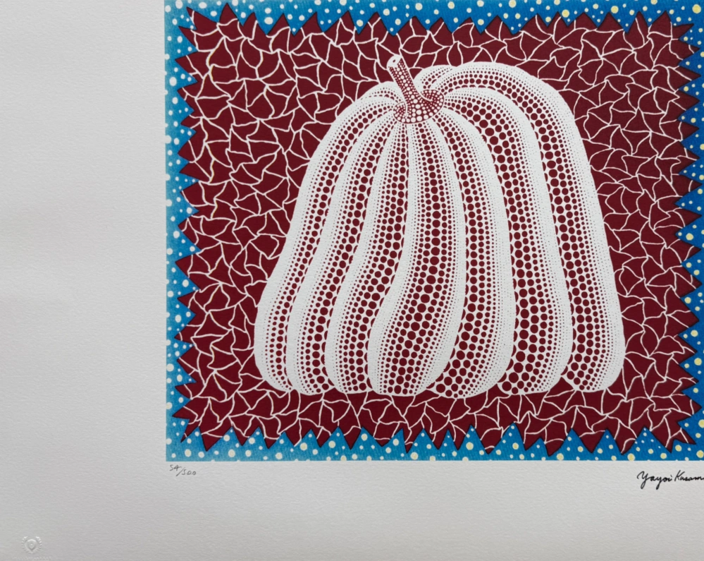 Yayoi Kusama - White Pumpkin Blue and Red x/500 - signováno, číslovaná edice, 65x50 cm