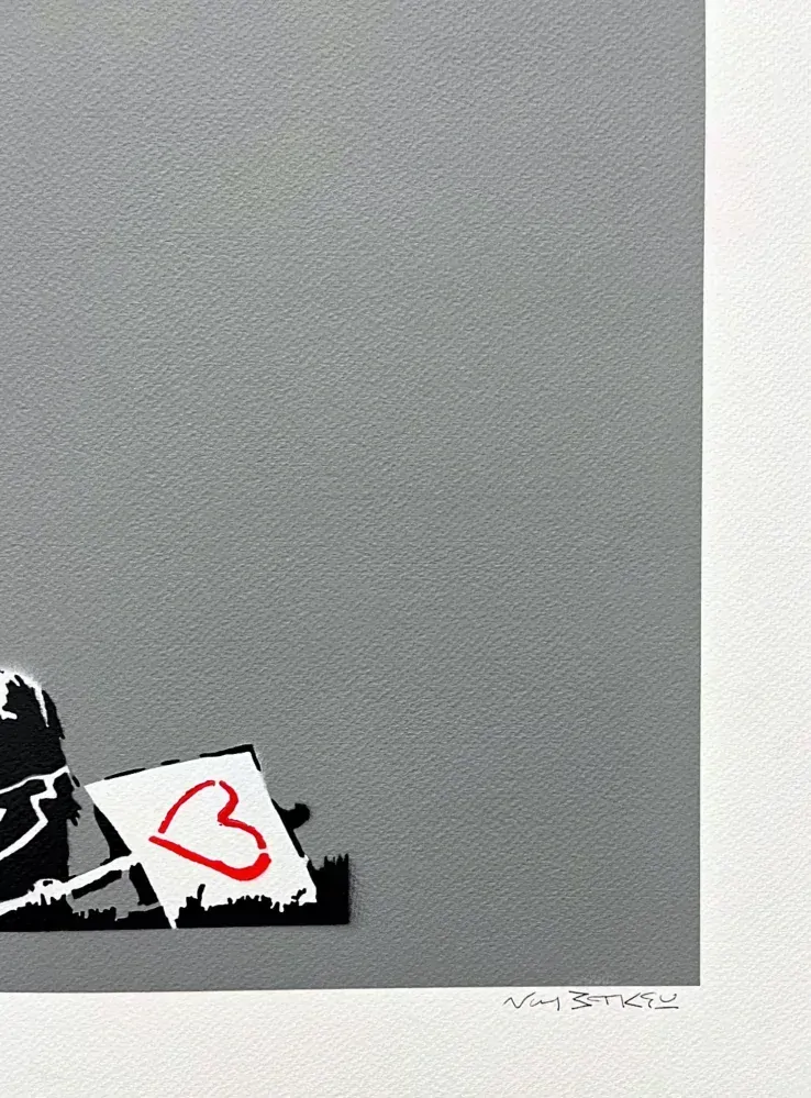 BANKSY/NOT BANKSY - Peace vs Love gray 2/5 -  originální ručně stříkaný sprej na papíře