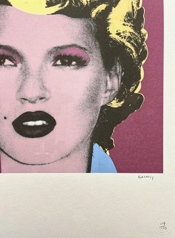 Banksy - Kate Moss červeno-žlutá 119/150 - číslovaná edice s certifikátem, 50x70cm