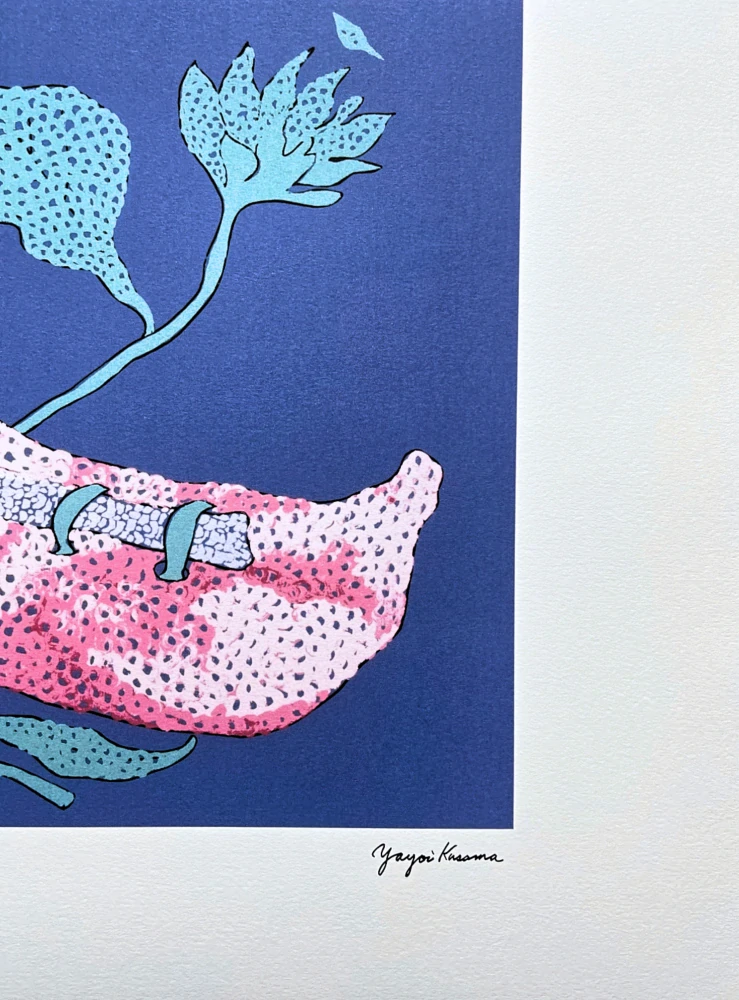 Yayoi Kusama - Going to the filed with shoes x/500 - signováno, číslovaná edice, 50x65 cm
