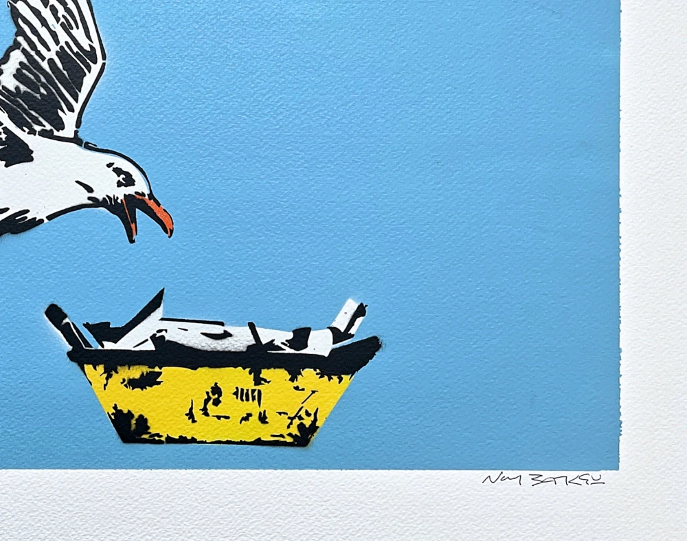BANKSY/NOT BANKSY - Swooping Seagull L/blue 1/5 -  originální ručně stříkaný sprej na papíře