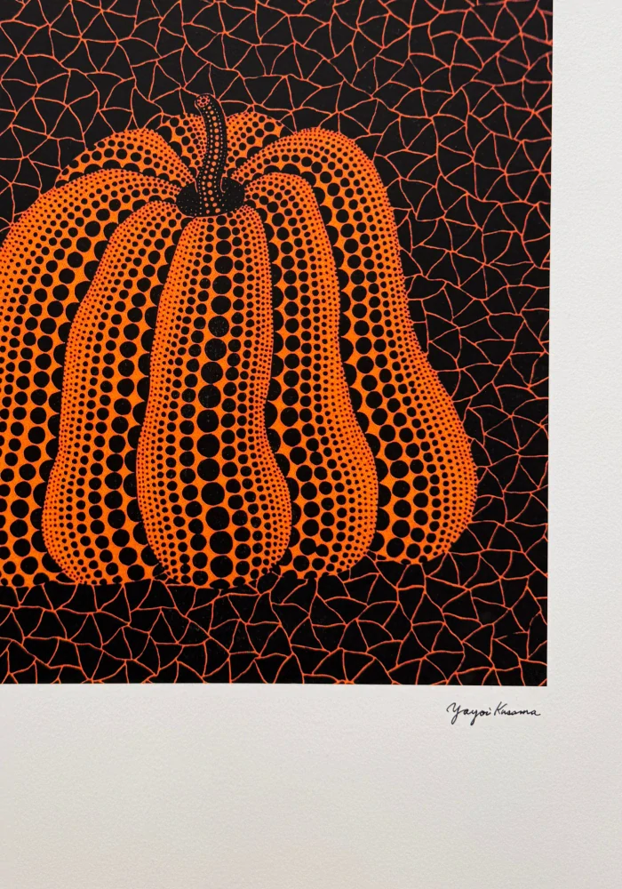 Yayoi Kusama - Orange Pumpkin on Black II x/500 - signováno, číslovaná edice, 50x65 cm