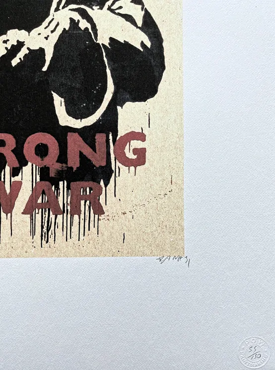 Banksy - Wrong War x/150 - číslovaná edice s certifikátem, 50x70cm