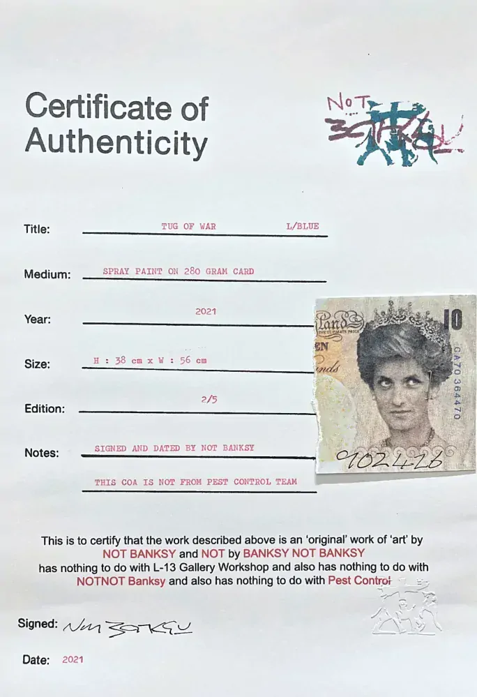 BANKSY/NOT BANKSY - Tug of War L-blue 2/5 - originální ručně stříkaný sprej na papíře