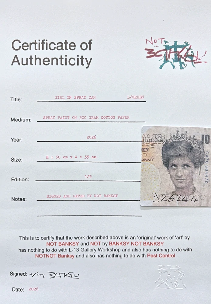 BANKSY/NOT BANKSY - Girl with spray can - L/green 1/5 -  originální ručně stříkaný sprej na papíře, 35x50cm