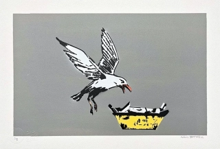 BANKSY/NOT BANKSY - Swooping Seagull gray 1/5 -  originální ručně stříkaný sprej na papíře
